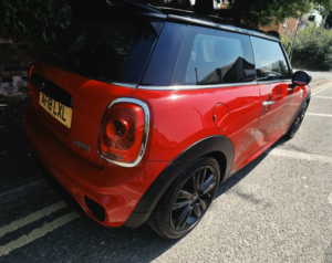 2018 MINI Hatch 1.5 Cooper 3-Door Hatch in Red — image 5