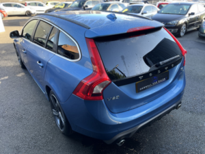 2015 Volvo V60 2.0 R-Design D4 (181hp) in Blue — image 5