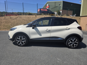 2018 Renault Captur 1.5 Dynamique S Nav Dci 90 in White — image 3