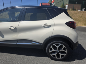 2018 Renault Captur 1.5 Dynamique S Nav Dci 90 in White — image 4