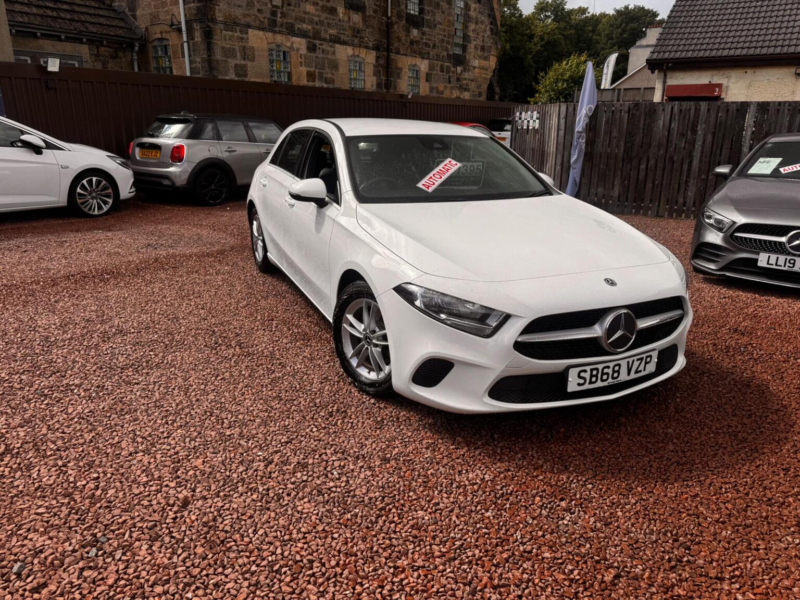 2019 Mercedes-Benz A Class 1.5 A180d Se 7g-Dct Euro 6 (s/s) 5dr in White — image 1