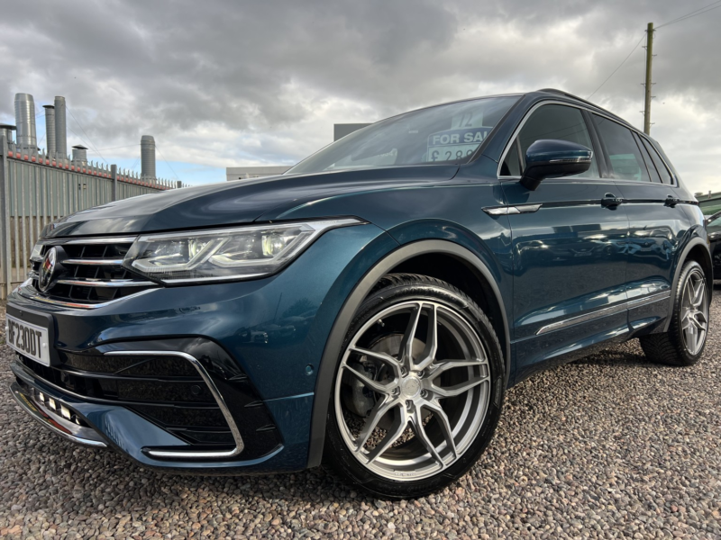 2023 Volkswagen Tiguan 1.5 Tsi R-Line in Blue — image 1