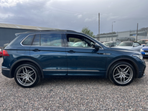 2023 Volkswagen Tiguan 1.5 Tsi R-Line in Blue — image 6