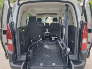 2021 Peugeot Rifter 1.2 Puretech in Beige — image 3