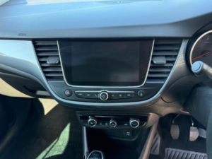 2020 Vauxhall Crossland X 1.2 Elite Nav SUV 5dr Petrol Manual Euro 6 (s/s) (83 Ps) in Grey — image 4