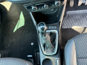 2020 Vauxhall Crossland X 1.2 Elite Nav SUV 5dr Petrol Manual Euro 6 (s/s) (83 Ps) in Grey — image 6