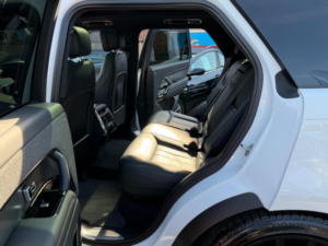 2023 Land Rover Range Rover Sport 3.0 D300 Mhev Dynamic Se Auto 4WD Euro 6 (s/s) 5dr in White — image 5