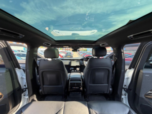2023 Land Rover Range Rover Sport 3.0 D300 Mhev Dynamic Se Auto 4WD Euro 6 (s/s) 5dr in White — image 6
