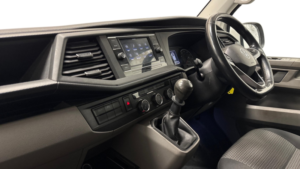 2021 Volkswagen Transporter 2.0 Tdi T28 Highline in White — image 5