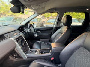 2019 Land Rover Discovery Sport Td4 Se Tech in Red — image 4