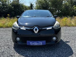 2014 Renault Clio 1.5 Dynamique Medianav Eco� Dci 90 Stop & Start in Black — image 2