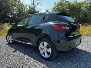 2014 Renault Clio 1.5 Dynamique Medianav Eco� Dci 90 Stop & Start in Black — image 5