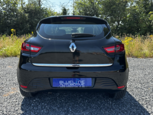 2014 Renault Clio 1.5 Dynamique Medianav Eco� Dci 90 Stop & Start in Black — image 6