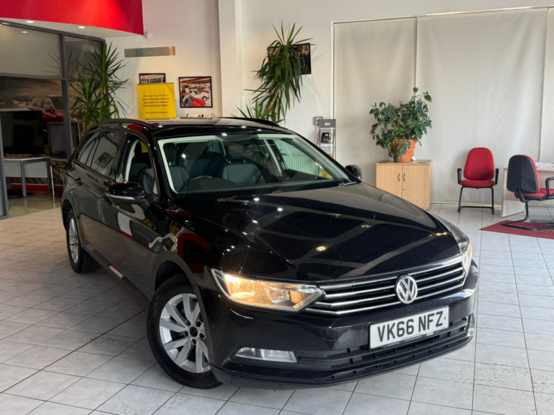 2016 Volkswagen Passat 1.6 Tdi Bluemotion Tech S in Black — image 1
