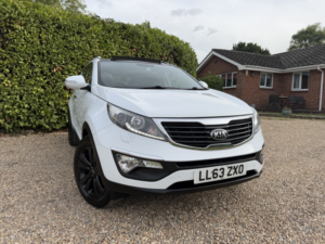 2014 Kia Sportage 1.7 Crdi Ecodynamics 3 in White — image 4