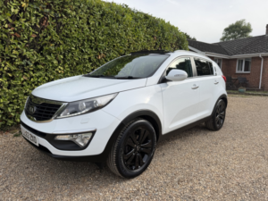 2014 Kia Sportage 1.7 Crdi Ecodynamics 3 in White — image 6