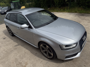 2014 Audi A4 Avant 2.0 Tdi Black Edition in Silver — image 3
