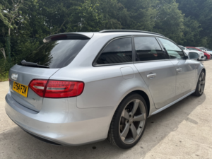 2014 Audi A4 Avant 2.0 Tdi Black Edition in Silver — image 5