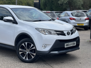 2015 Toyota Rav4 2.0 V-Matic Icon in White — image 4