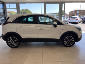 2020 Vauxhall Crossland X 1.2 Turbo Elite Nav in White — image 4