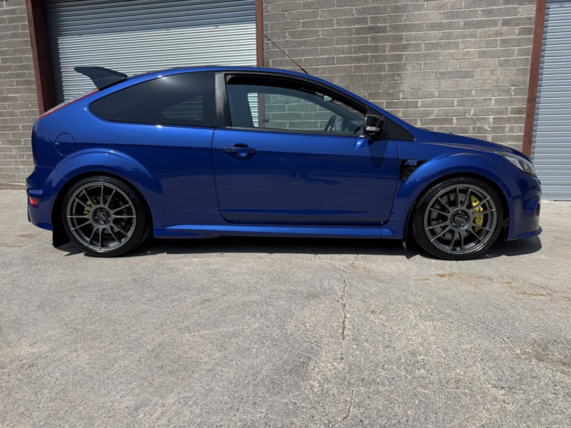 2010 Ford Focus 2.5 Rs in Blue — image 1
