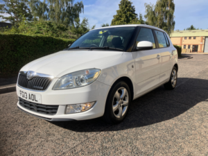 2013 Skoda Fabia 1.2 Tdi Greenline Ii Hatchback 5dr Diesel Manual Euro 5 (s/s) (75 Ps) in White — image 3