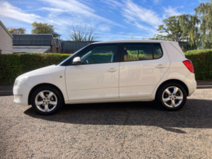 2013 Skoda Fabia 1.2 Tdi Greenline Ii Hatchback 5dr Diesel Manual Euro 5 (s/s) (75 Ps) in White — image 4
