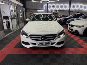 2016 Mercedes-Benz C Class 2.1 C220d Se in White — image 2