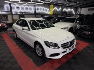 2016 Mercedes-Benz C Class 2.1 C220d Se in White — image 6