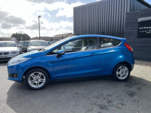 2014 Ford Fiesta 1.3 Zetec in Blue — image 6