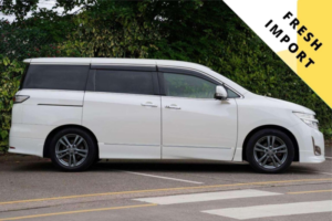 2012 Nissan Elgrand 2.5 Highway Star Urban Chrome 5dr 7 Seats in White — image 2