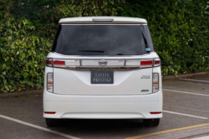 2012 Nissan Elgrand 2.5 Highway Star Urban Chrome 5dr 7 Seats in White — image 6