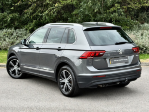 2017 Volkswagen Tiguan 2.0 Tdi Bluemotion Tech Se Navigation in Grey — image 3
