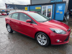 2014 Ford Focus 1.0t Ecoboost Titanium Navigator Euro 5 (s/s) 5dr in Red — image 6