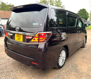 2012 Toyota Vellfire 2.4l Petrol- Upgraded Car -Ulez/caz Pass-Free 40months Gold Warranty & 12 Aa Breakdown Cover in Purple — image 4