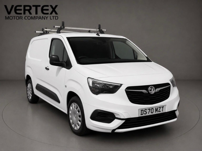 2020 Vauxhall Combo 1.5 Turbo D 2300 Sportive L1 H1 Euro 6 4dr in White — image 1