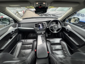 2016 Volvo Xc90 2.0 D5 Powerpulse Momentum Auto 4WD Euro 6 (s/s) 5dr in Grey — image 4