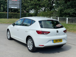 2014 SEAT Leon 1.6 Tdi Cr Se DSG Euro 5 (s/s) 5dr in White — image 5