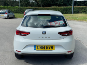 2014 SEAT Leon 1.6 Tdi Cr Se DSG Euro 5 (s/s) 5dr in White — image 6