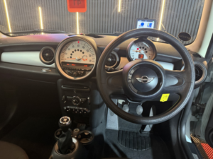 2013 MINI Hatch 1.6 First Hatch in Blue — image 4