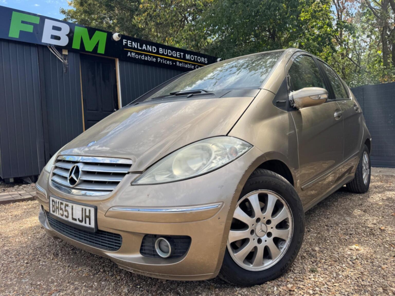 2005 Mercedes-Benz A Class 1.5 A150 Elegance Se CVT 5dr in Gold — image 1