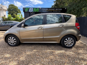 2005 Mercedes-Benz A Class 1.5 A150 Elegance Se CVT 5dr in Gold — image 2