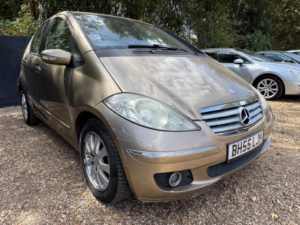 2005 Mercedes-Benz A Class 1.5 A150 Elegance Se CVT 5dr in Gold — image 4