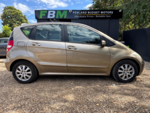 2005 Mercedes-Benz A Class 1.5 A150 Elegance Se CVT 5dr in Gold — image 5