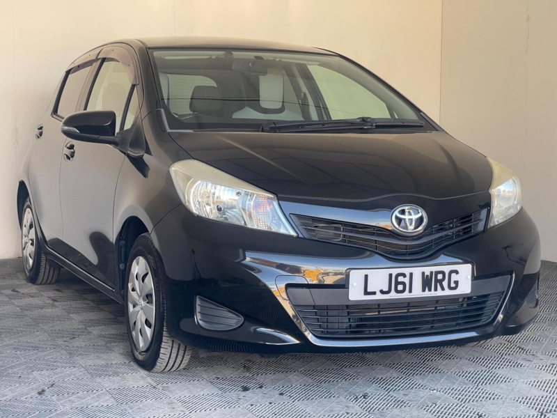 2012 Toyota Yaris 1.33 Dual Vvt-I Tr Multidrive S Euro 5 5dr in Black — image 1