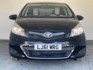 2012 Toyota Yaris 1.33 Dual Vvt-I Tr Multidrive S Euro 5 5dr in Black — image 2