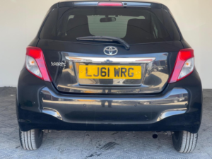 2012 Toyota Yaris 1.33 Dual Vvt-I Tr Multidrive S Euro 5 5dr in Black — image 5