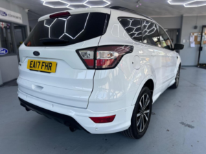 2017 Ford Kuga 2.0 Tdci Ecoblue St-Line Euro 6 (s/s) 5dr in White — image 5