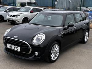 2018 MINI Clubman 1.5 Clubman Cooper in Black — image 6