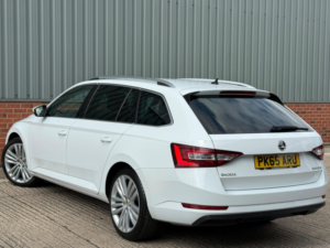 2015 Skoda Superb 2.0 Tdi Se L Executive DSG Auto 6spd Euro 6 (s/s) 5dr in White — image 5